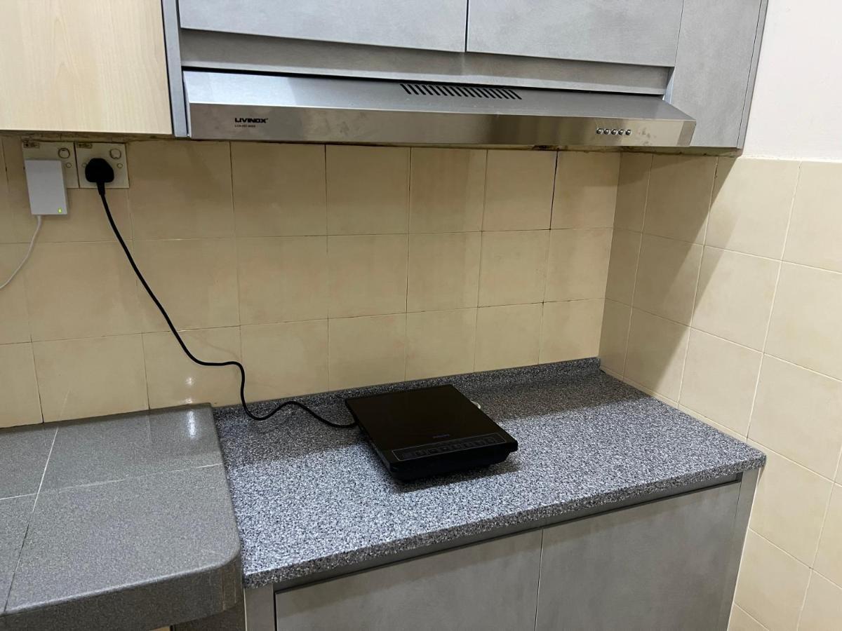 D'Lestari Homestay Seri Kembangan Exterior photo